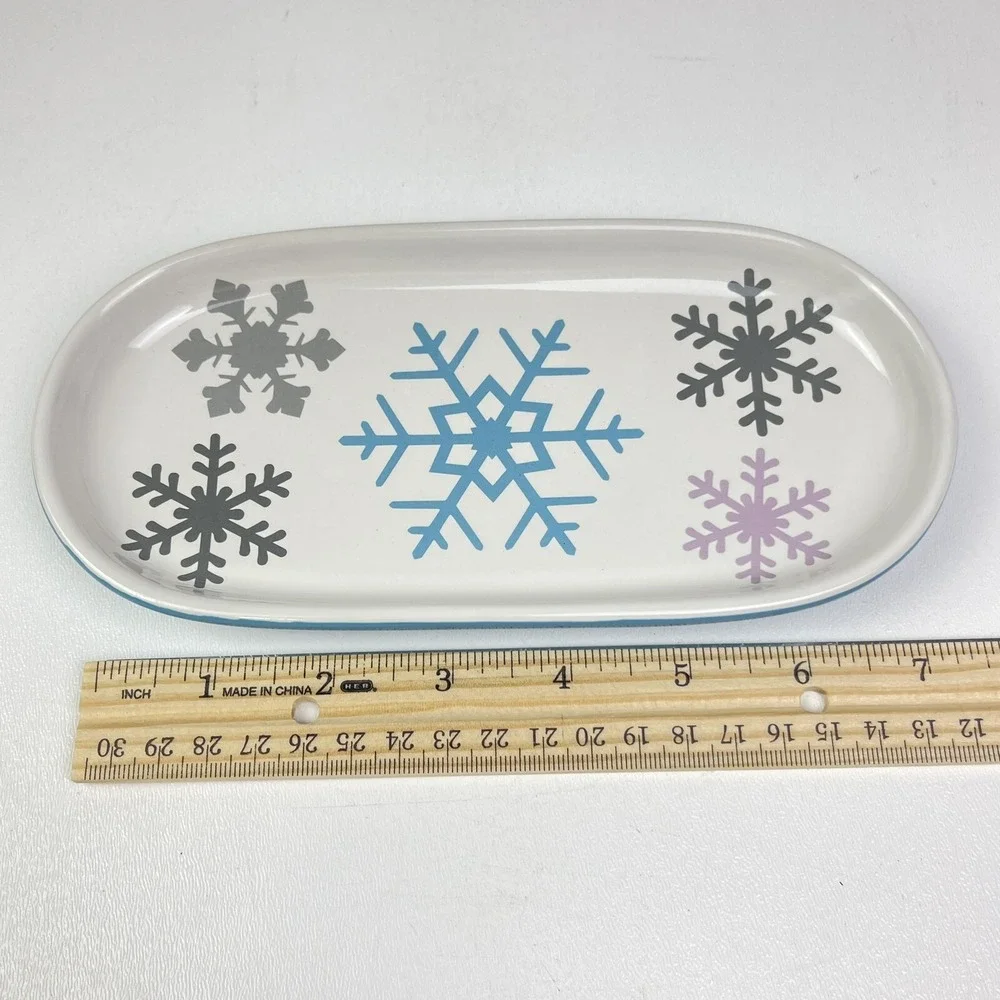 Temptations by Tara Retired Snowflake Pattern Platter 7x3 Pickle Dish